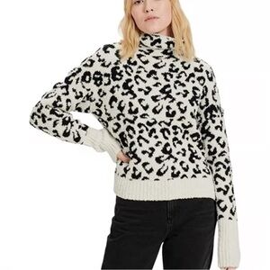 UGG Black and White Leopard Turtleneck Sweater Size Small